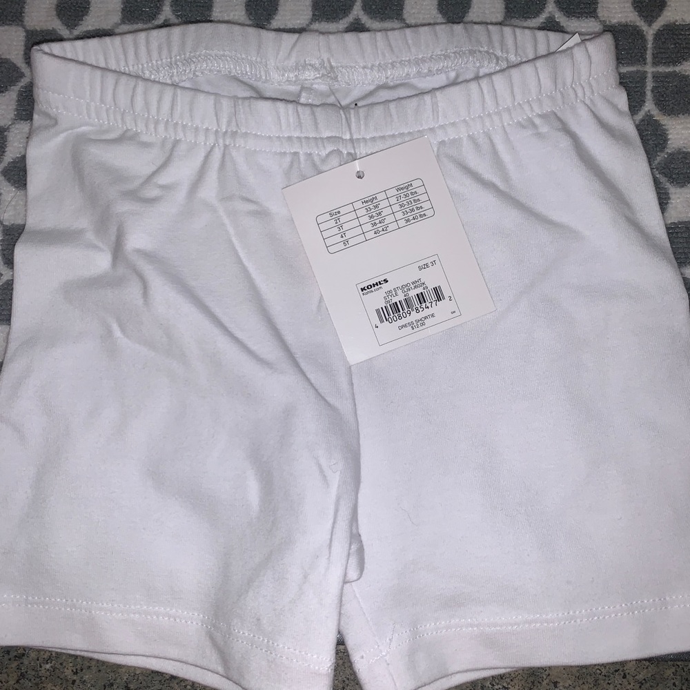 Toddler white shorts size 3t